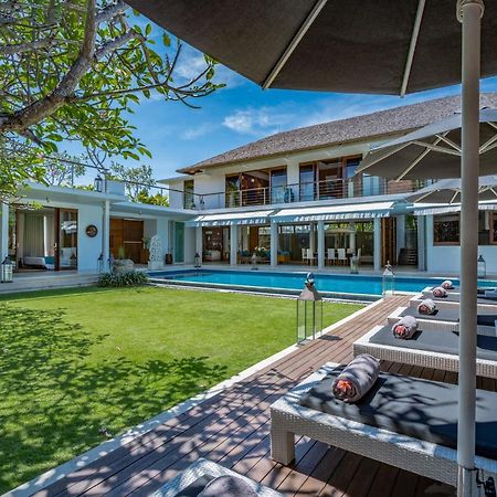 Villa Cendrawasih Seminyak  Exterior photo
